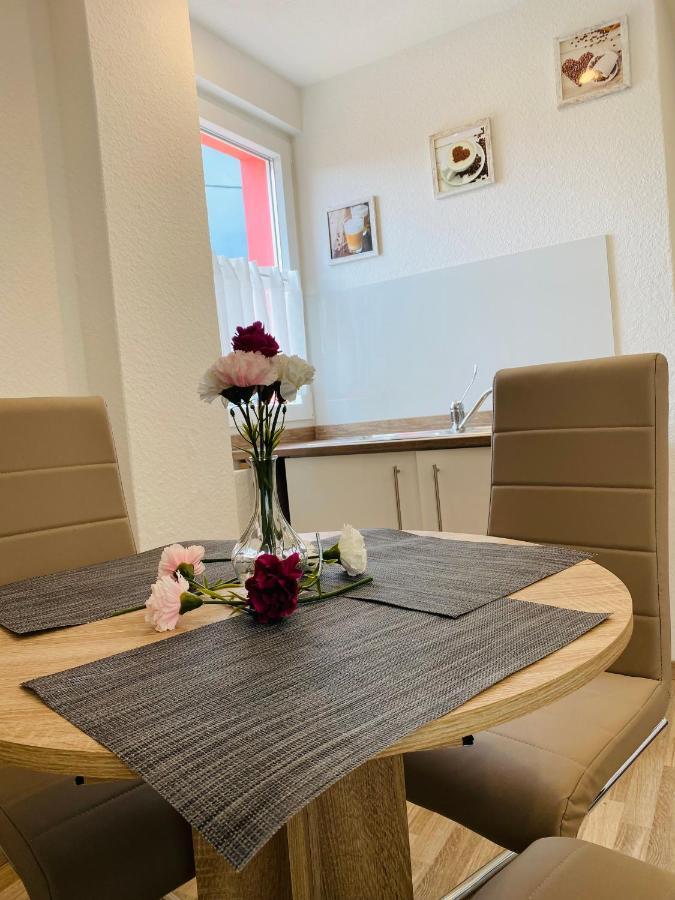 T&T Ferienwohnung Rheinbrohl Eksteriør bilde